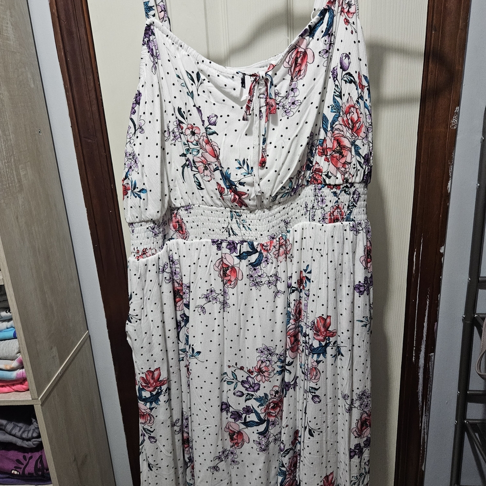 Torrid White Floral Maxi Dress